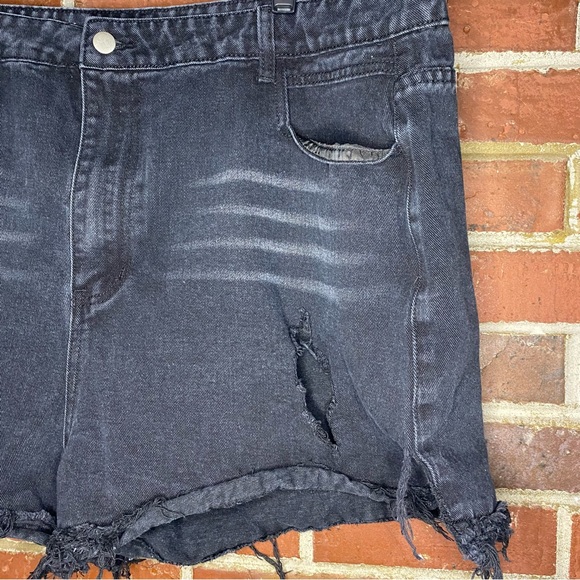 Shein Black Cutoff Denim Shorts Size 4XL - Picture 3 of 8